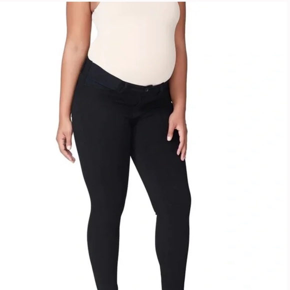 Good American Good Mama Low Rise Maternity Jeans in Black - Picture 2 of 4